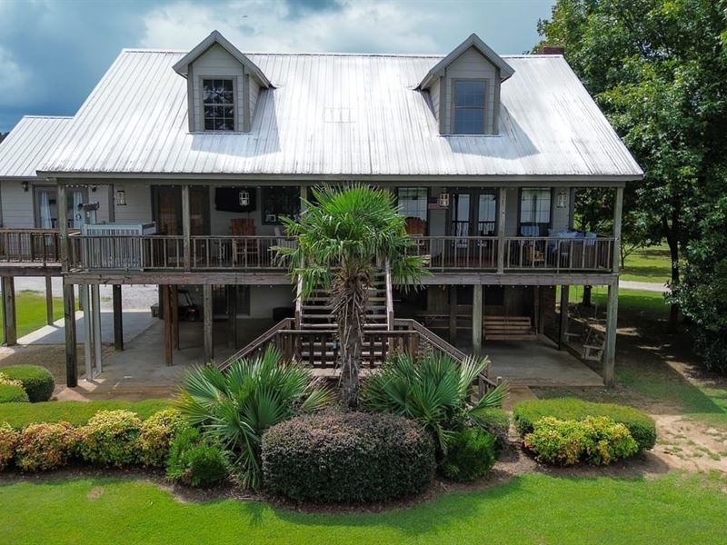 Riverfront Home, Pumpkin Creek : Brooksville : Noxubee County : Mississippi