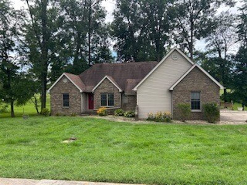 Home for Sale 2642 Sq Ft 1113 Golde : Brazil : Clay County : Indiana