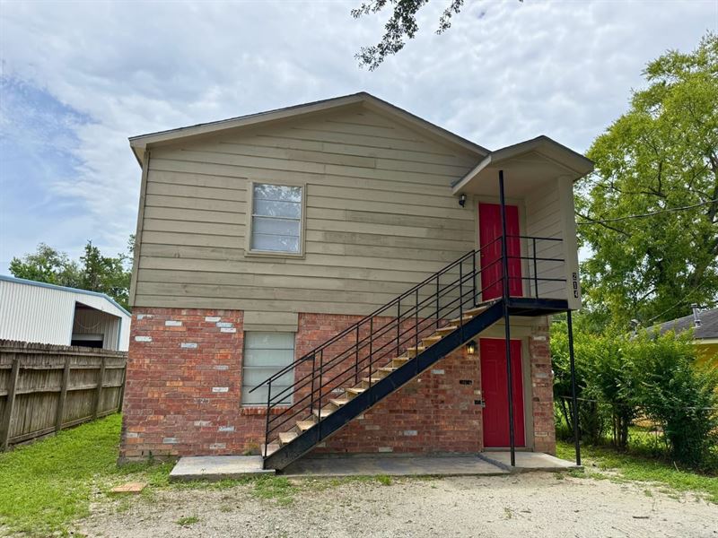 214 Crawford Street, Duplex, Hunt : Huntsville : Walker County : Texas
