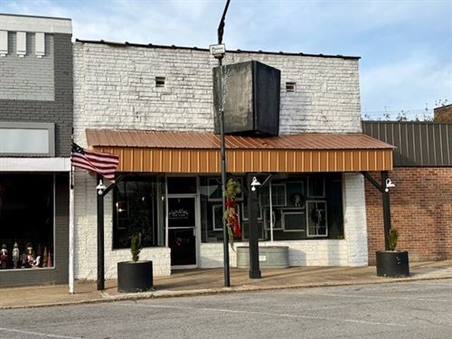 2,880 Sq Ft Retail/Office Space : Mountain View : Howell County : Missouri