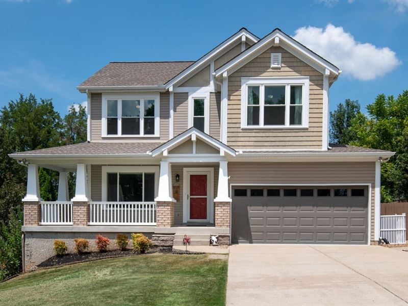 Beautiful Craftsman-Style Home : Hendersonville : Sumner County : Tennessee