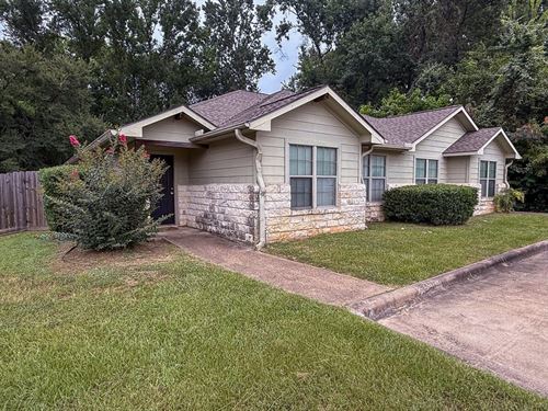 152/154 Sendero Street, Huntsville : Huntsville : Walker County : Texas