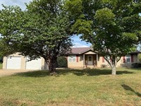 3 Bed 2 Bath, 2 Car Garage, Storm : Mountain View : Howell County : Missouri