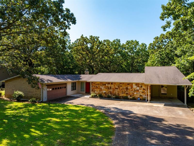 Spacious Family Home for Sale in Ba : Batesville : Independence County : Arkansas