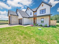 Live The Lake Life in Luxury : Somerville : Burleson County : Texas