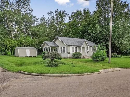 Charming Home in Centreville, MS : Centreville : Wilkinson County : Mississippi