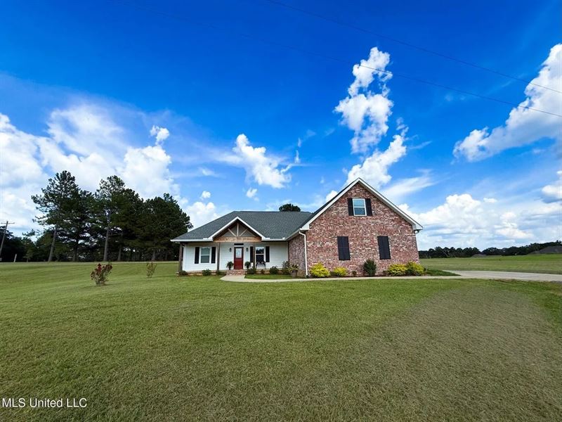 3 Bedroom Home in North Pike School : Summit : Pike County : Mississippi