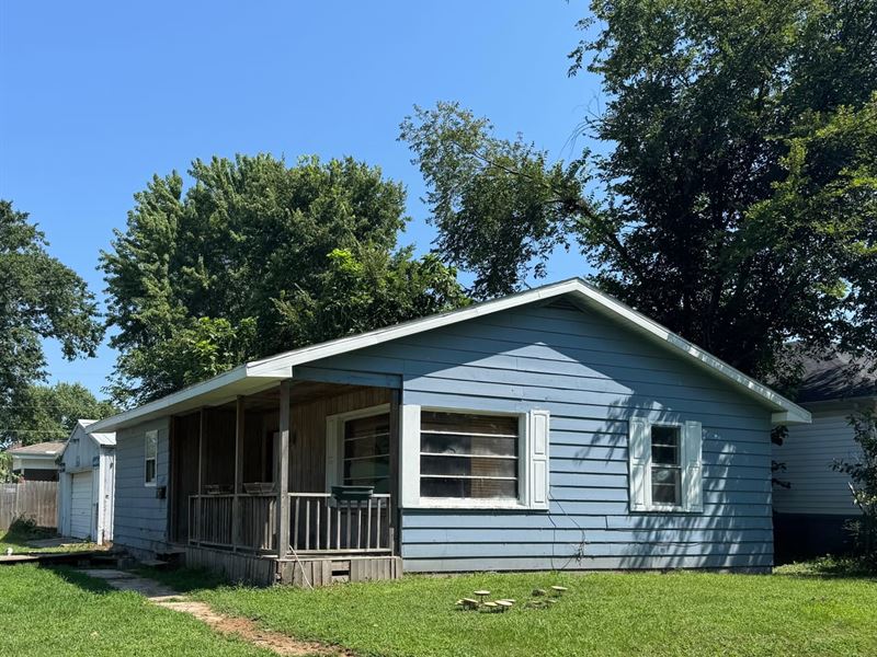 450 S. 10th : Clinton : Vermillion County : Indiana