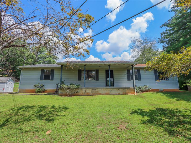 3 BR / 1 BA Home on 0.46 Ac : Cookeville : Putnam County : Tennessee