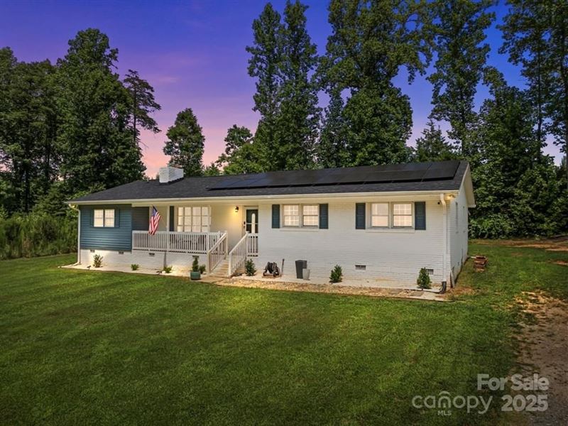 3Bd/2Ba Home, 205 Dixon Drive Sali : Salisbury : Rowan County : North Carolina