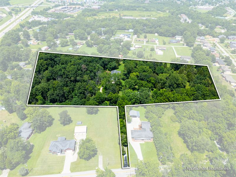 6,400 Sq. Ft. Ranch Home : Sheperdsville : Bullitt County : Kentucky