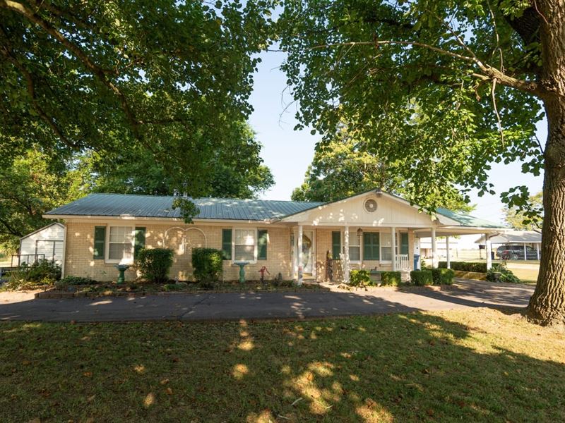 3-Bed 2-Bath, Beautifully Remodeled : Clarkton : Dunklin County : Missouri