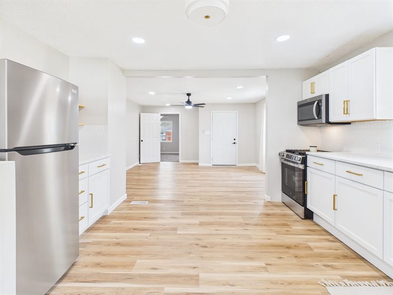 Modern 3 Bed 1 Bath Home for Sale : Westville : Vermilion County : Illinois