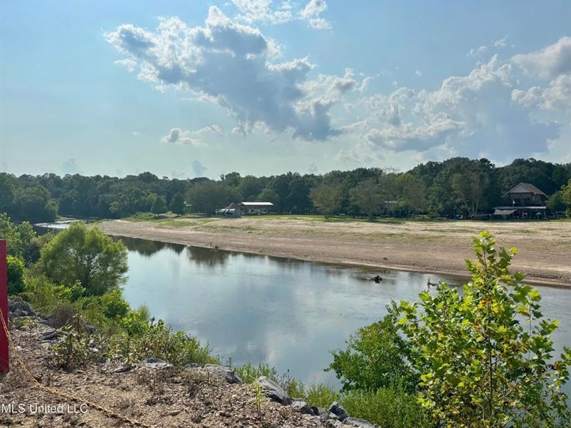Riverfront Retreat On The Bogue Chi : Tylertown : Walthall County : Mississippi