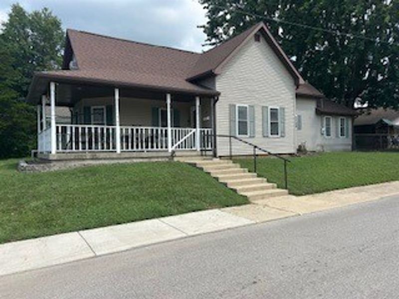 Home for Sale 401 N Harrison St Br : Brazil : Clay County : Indiana