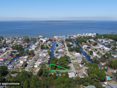 .2 Ac Pensacola Bay, Utilities : Gulf Breeze : Santa Rosa County : Florida