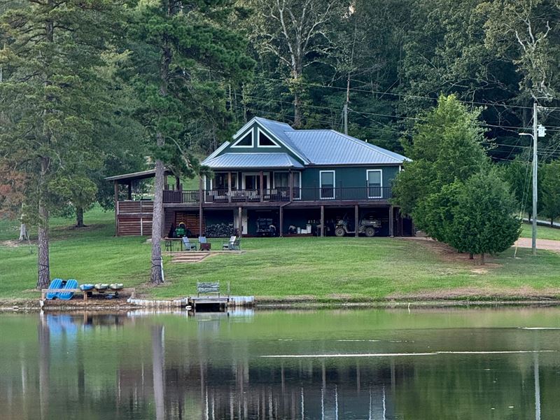 Lakehouse On 1.4 Acre Lot in Carrol : Carrollton : Carroll County : Mississippi