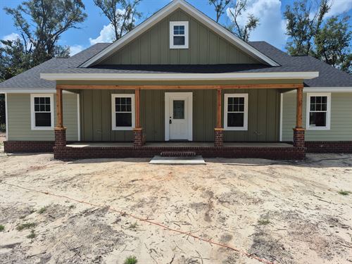 Fabulous New Construction : Live Oak : Suwannee County : Florida