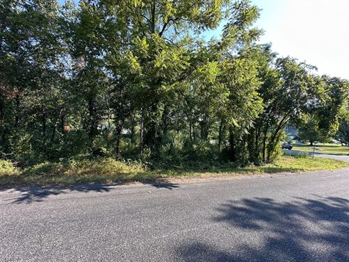 Lot in Horseshoe Bend, Arkansas, Wo : Horseshoe Bend : Izard County : Arkansas