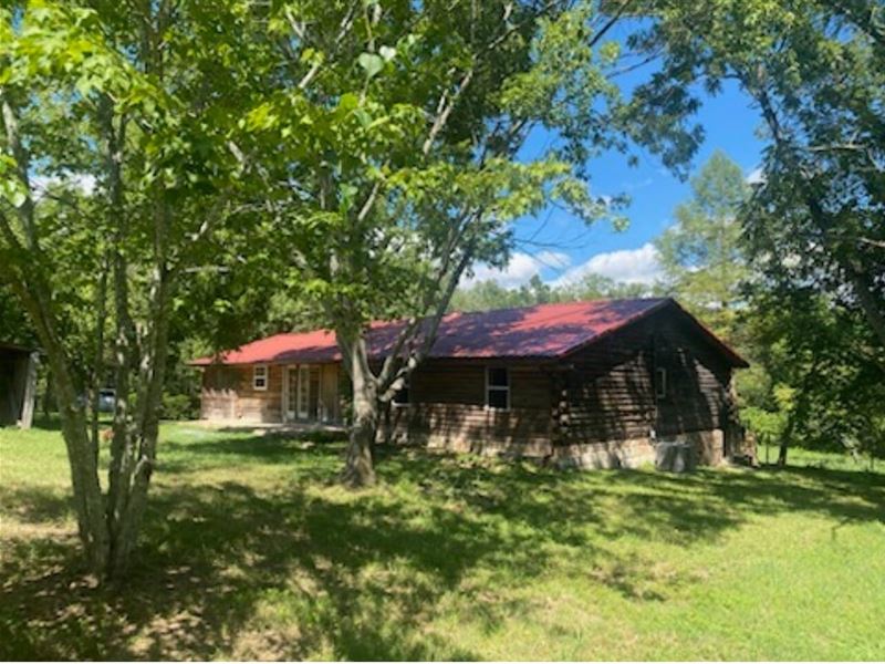 4 Bed 2 Bath Home on 40 Acres in LA : Plato : Laclede County : Missouri