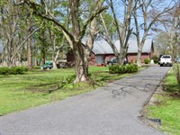 Beautiful Home And Guest House : Saint Joseph : Tensas Parish : Louisiana