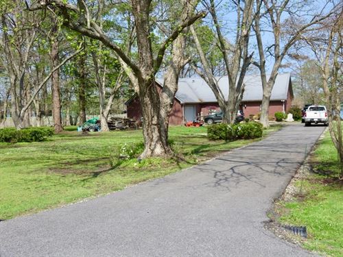 Beautiful Home And Guest House : Saint Joseph : Tensas Parish : Louisiana