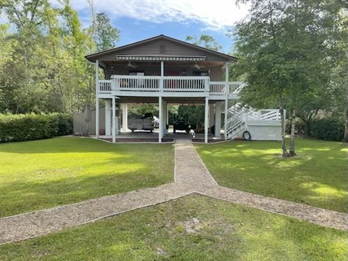 Suwannee Riverfront Getaway : Live Oak : Suwannee County : Florida