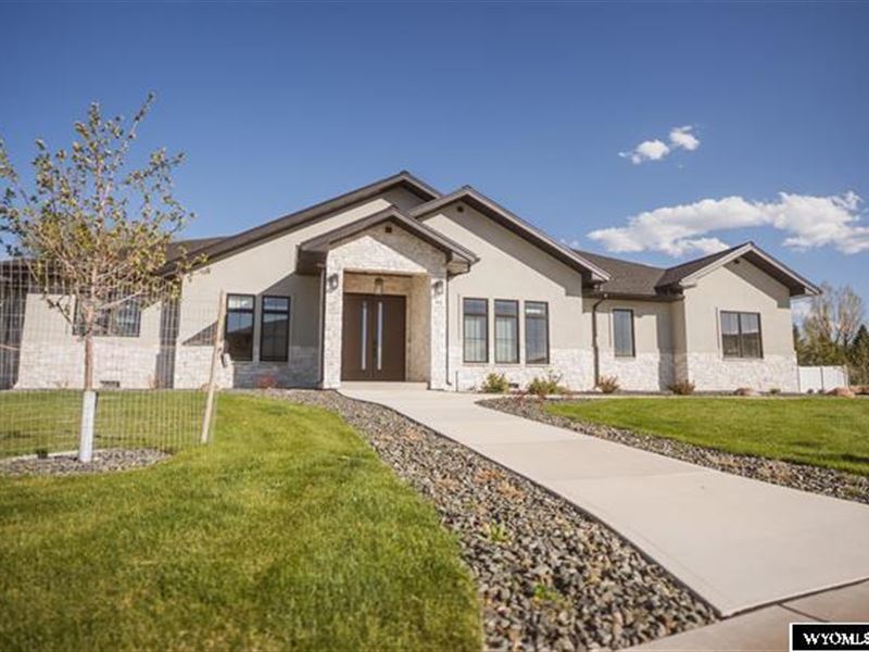 Stunning City Retreat : Lander : Fremont County : Wyoming