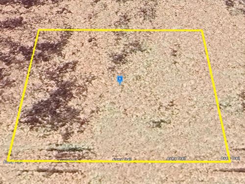 Quiet Land Near Highway 58 : Santa Margarita : San Luis Obispo County : California