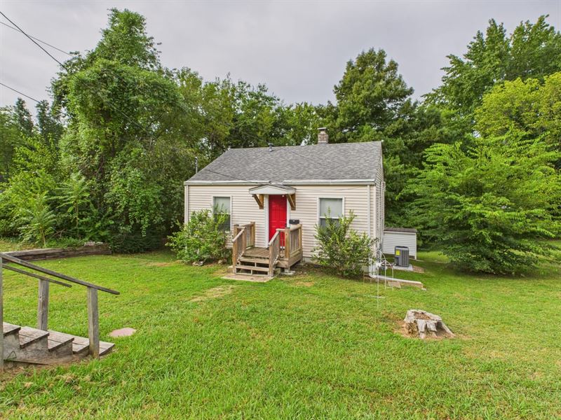 Newly Renovated 2-Bed Home in Popla : Poplar Bluff : Butler County : Missouri