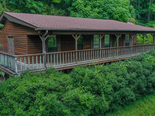 4 BR / 3Ba Home on 63 Ac in Tracts : Cookeville : Putnam County : Tennessee