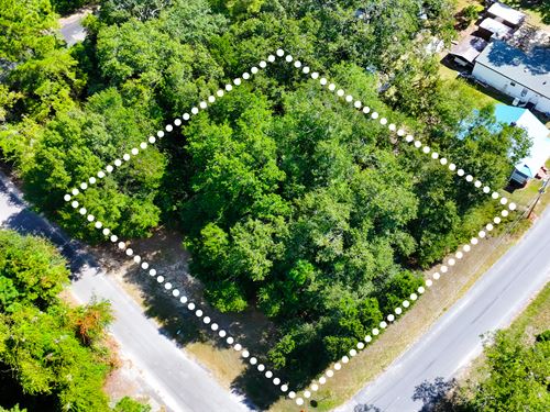 Corner Lot 3 Mins From Bamberg : Bamberg : South Carolina