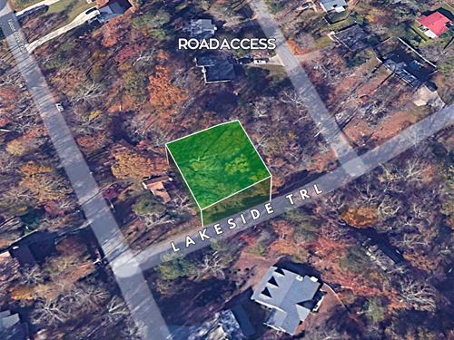 Quiet Lakeside Cove Street : Cumming : Forsyth County : Georgia