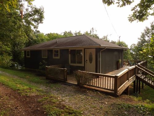 Home with Mountain Views : Pikeville : Bledsoe County : Tennessee
