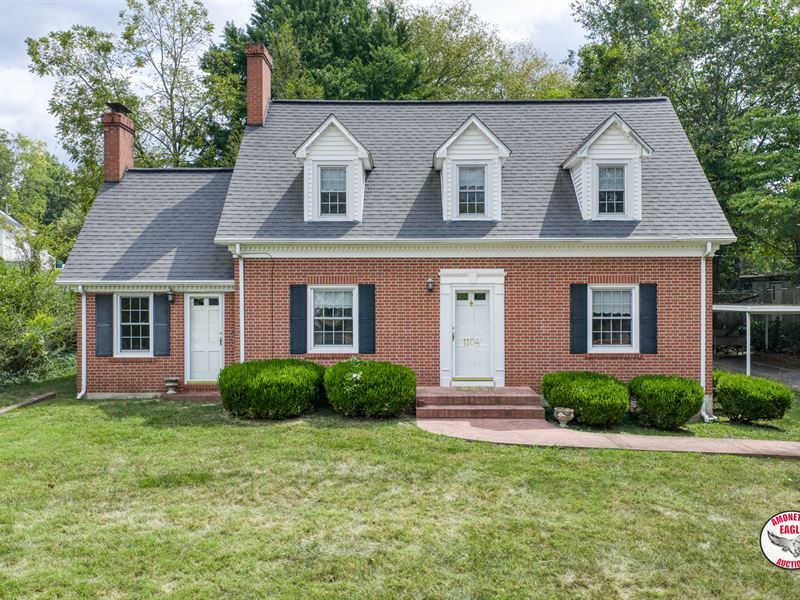Brick Home & Lot : Albany : Clinton County : Kentucky