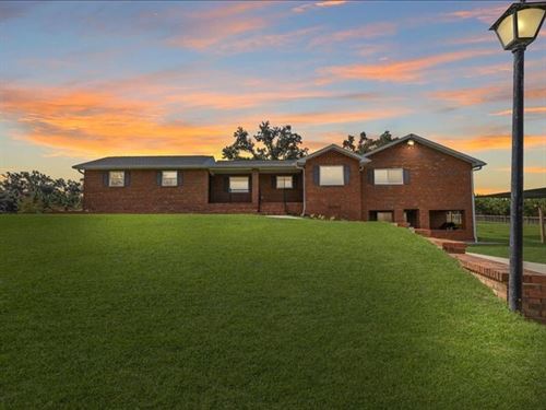 Turnkey 30-Acre Equestrian Estate : Madison : Florida