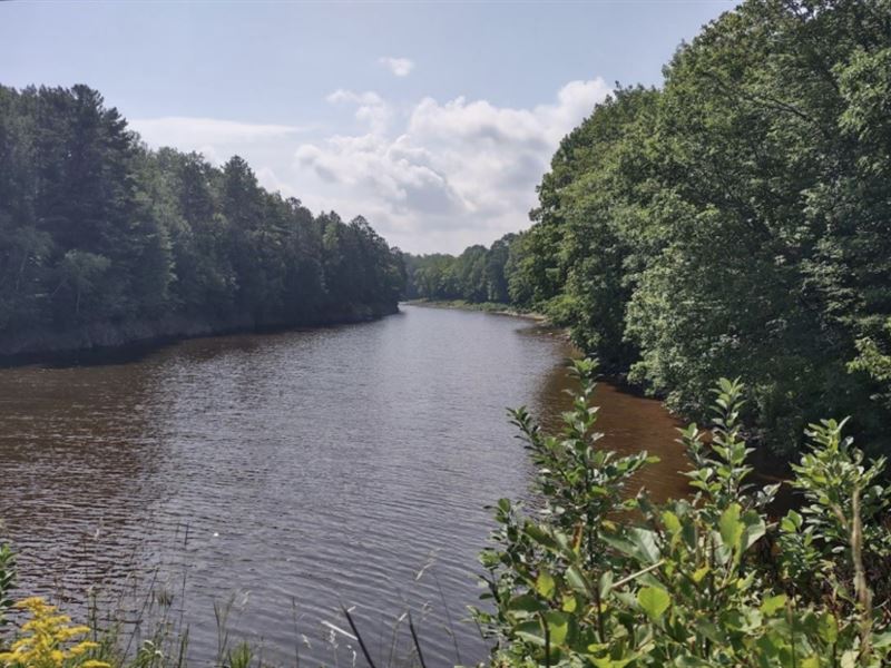 Riverfront with Superior Access : Ontonagon : Ontonagon County : Michigan