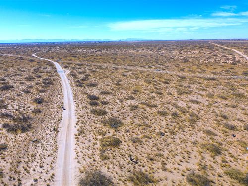 Retiree's Land Only 30 Mins El Paso : Agua Dulce : El Paso County : Texas