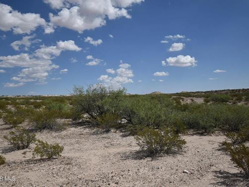 Elegant 10.5-Acre Parcel El Paso : Fort Hancock : Hudspeth County : Texas