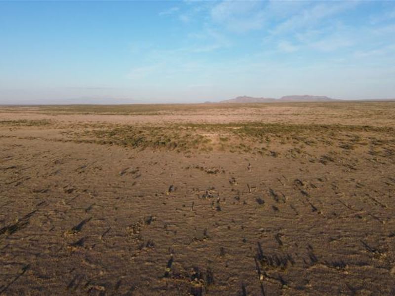 Fantastic 10.5-Acre Parcel El Paso : Fort Hancock : Hudspeth County : Texas