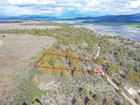 River & Mountain Views : Sprague River : Klamath County : Oregon