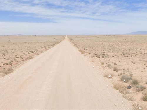 Unrestricted Land, Unlimited Use : Veguita : Socorro County : New Mexico