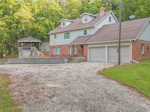 Set Along a Peaceful Hillside : Rockport : Pike County : Illinois