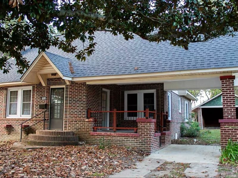 Charming Home for Sale in West Poin : West Point : Clay County : Mississippi