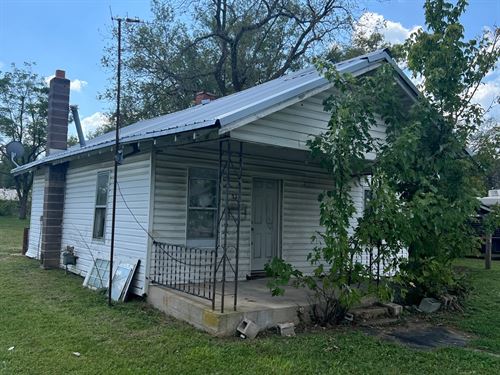 2 Bedroom 1 Bath Investment Opportu : Mountain Grove : Wright County : Missouri