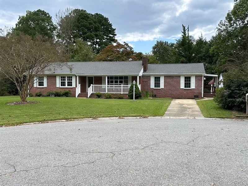 3 Bedroom Ranch : South Suffolk : Suffolk County : Virginia