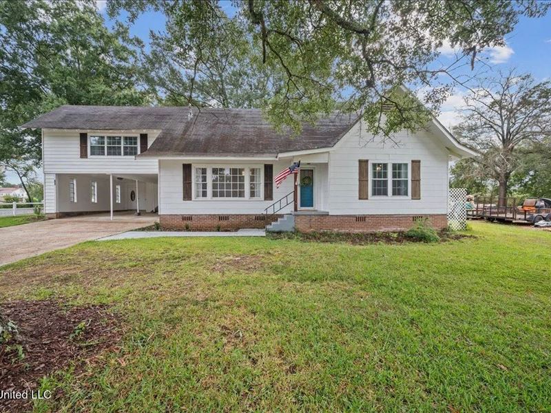 Updated 3 Bedroom Home for Sale : Summit : Pike County : Mississippi