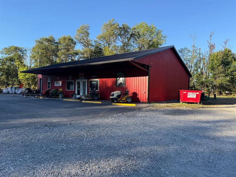 Commercial Building in Parke County : Bloomingdale : Parke County : Indiana