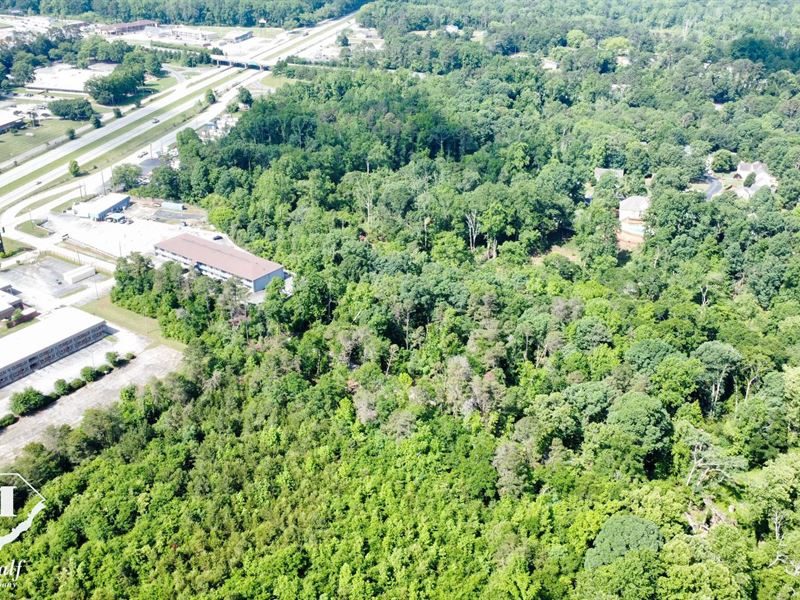 Prime Commercial Lot in Spartanburg : Spartanburg : Spartanburg County : South Carolina