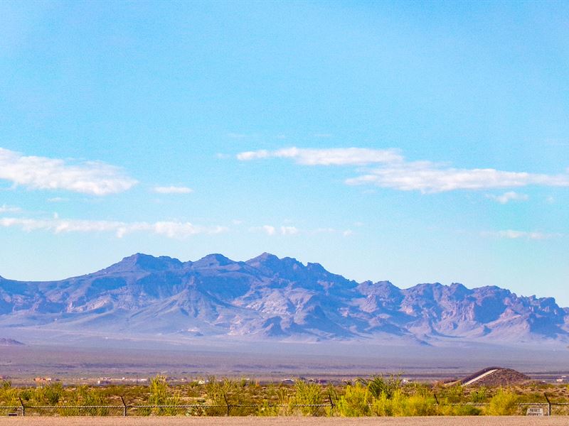 Seasonal Wash Frontage Private Land : Yucca : Mohave County : Arizona